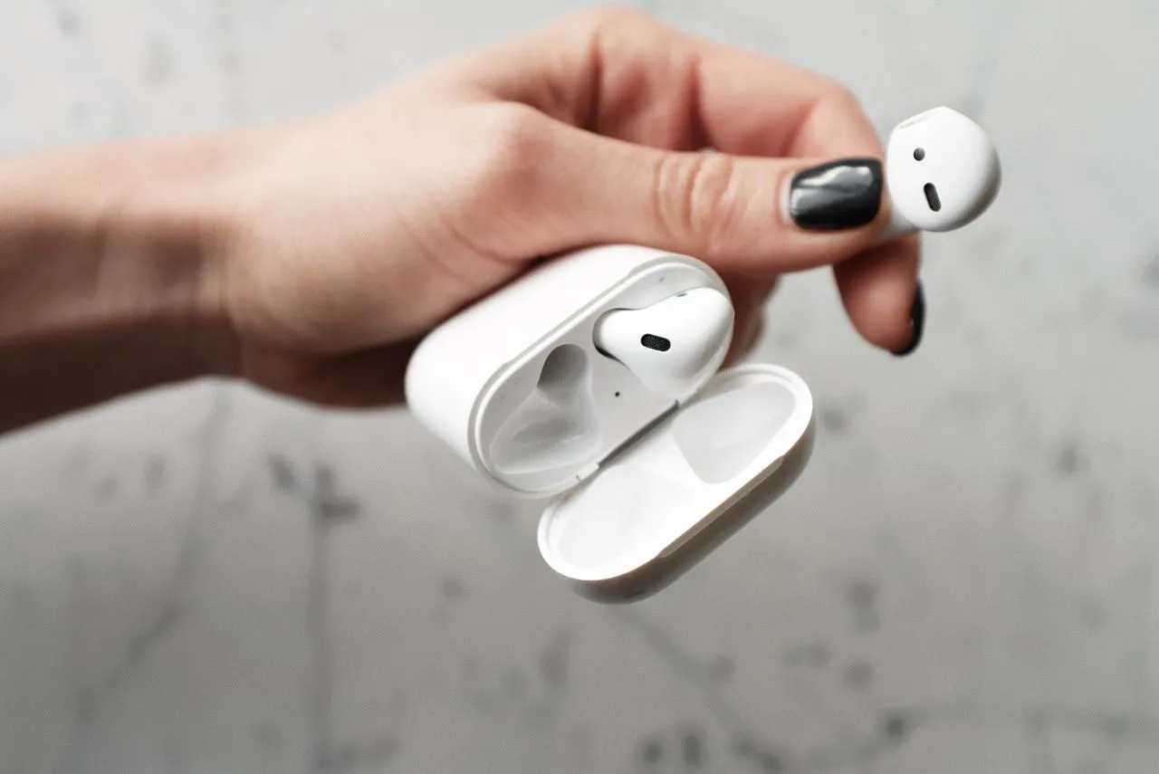 Koppla AirPods till dator – Mac och Windows PC